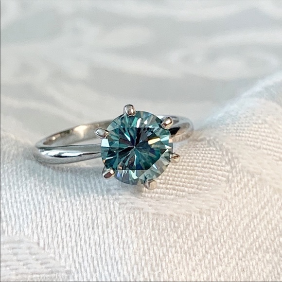 RESTOCKED - 2.0 Ct VVS1 Vivid Blue Moissanite Ring - Picture 11 of 11